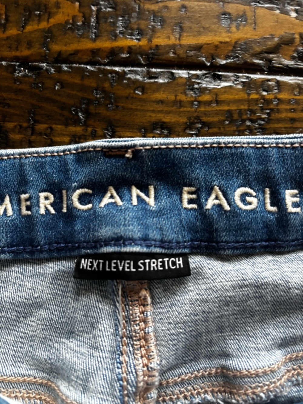 NWT American Eagle Curvy High-Rise Shortie Distressed Jean Shorts - 16 / 33W - Picture 5 of 9